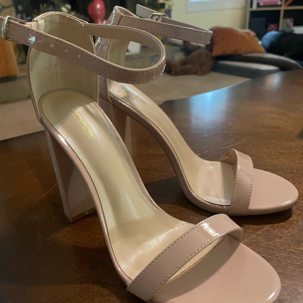 PrettyLittleThing tan high heels. Size 6.